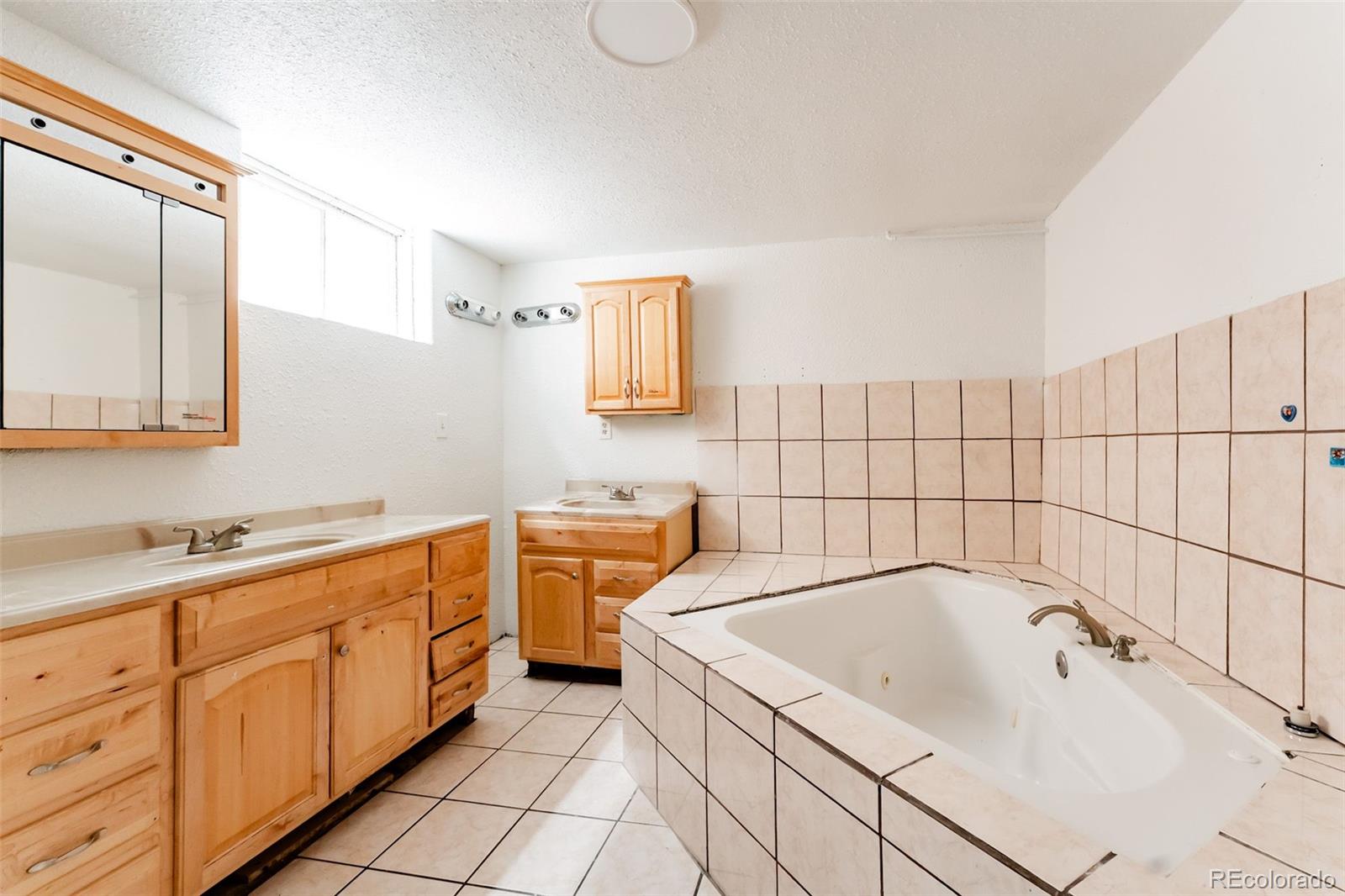 135 S Raleigh Street