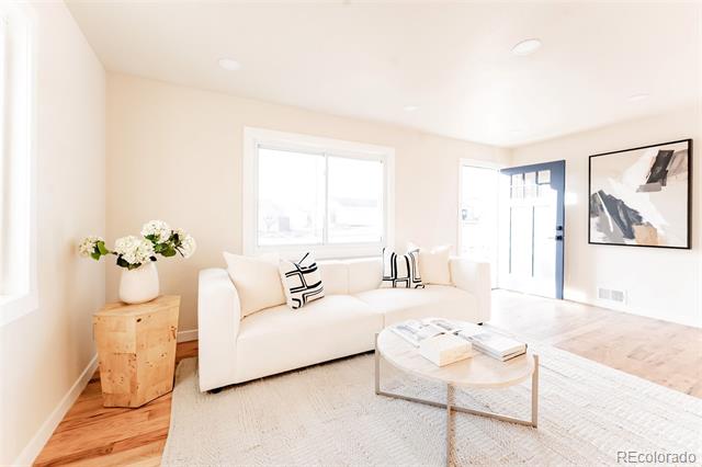 1352 S Quieto Court