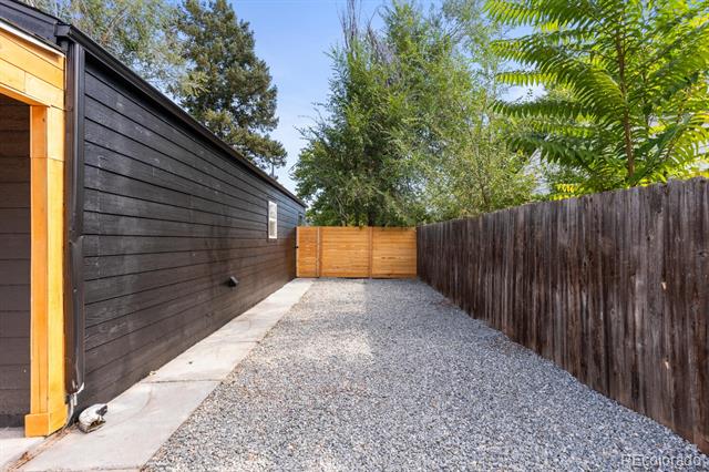 815 Perry Street