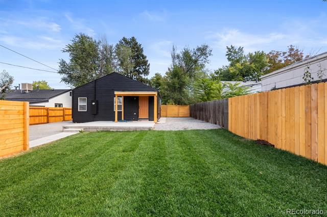 815 Perry Street
