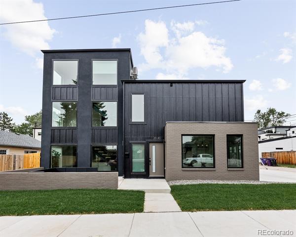 2040 W 45th Avenue