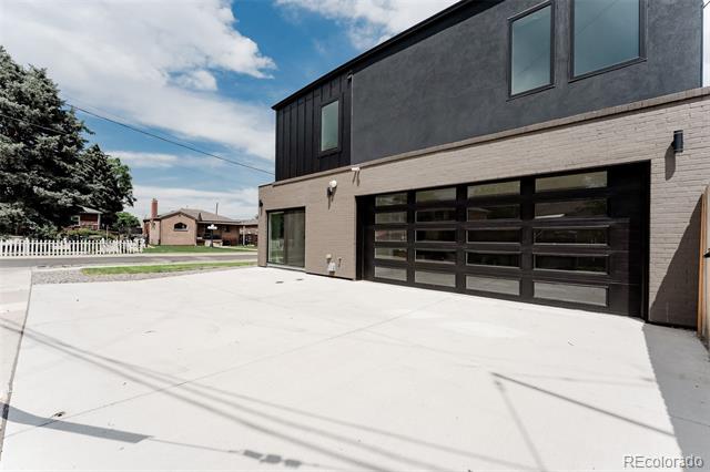 2040 W 45th Avenue