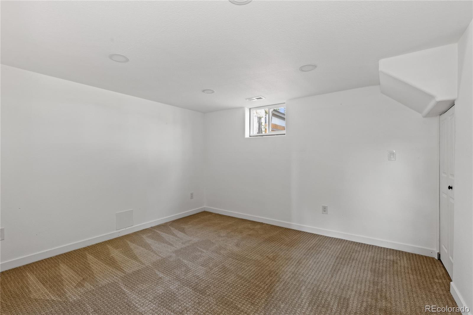 525 Perry Street