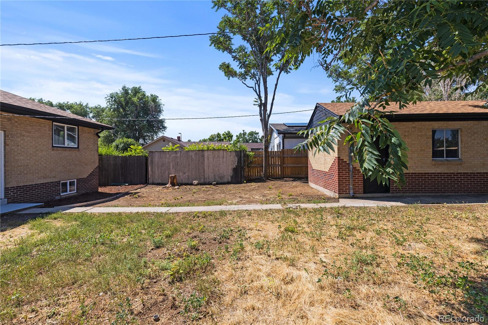 525 Perry Street