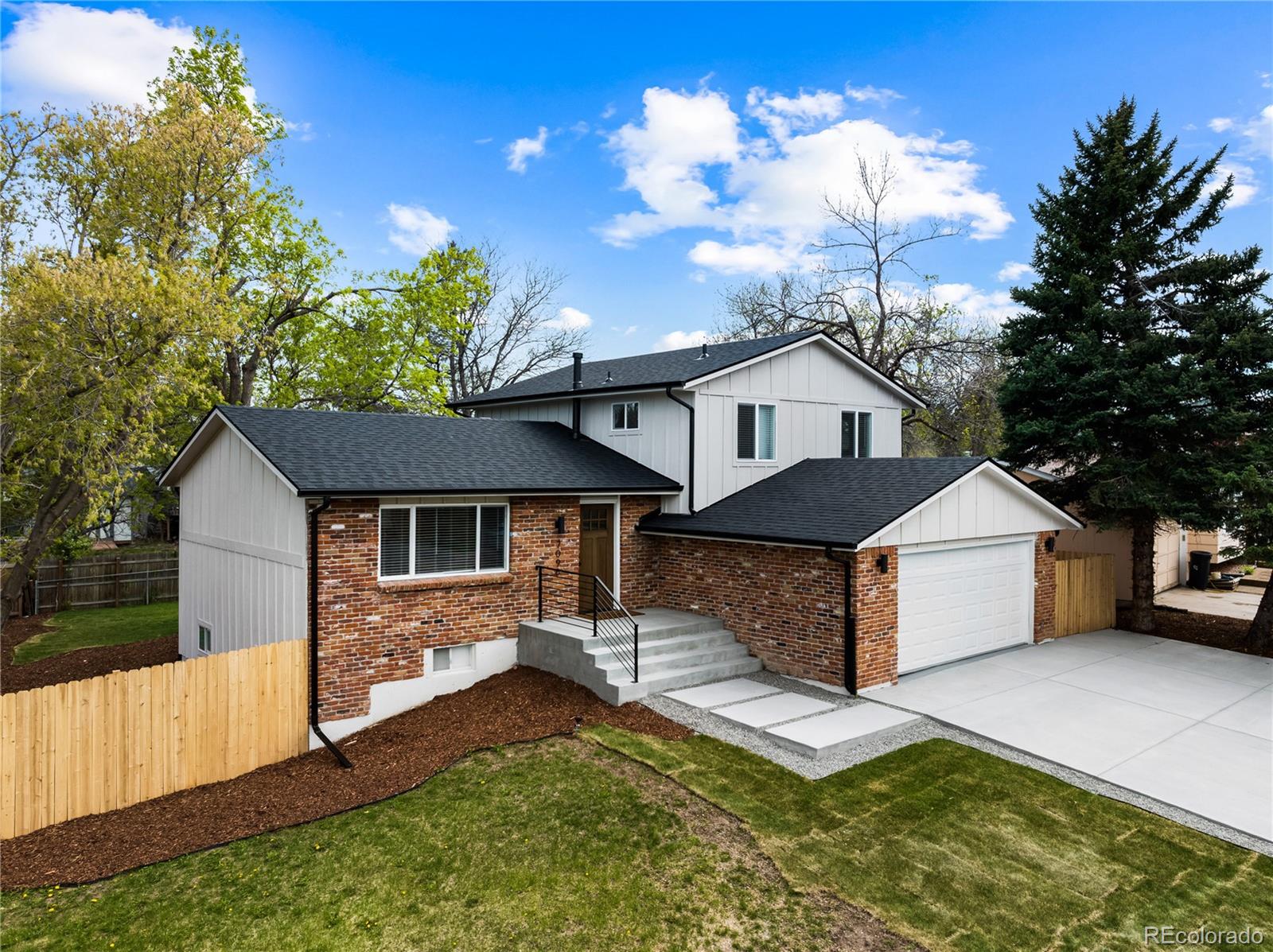 7096 W Fremont Place
