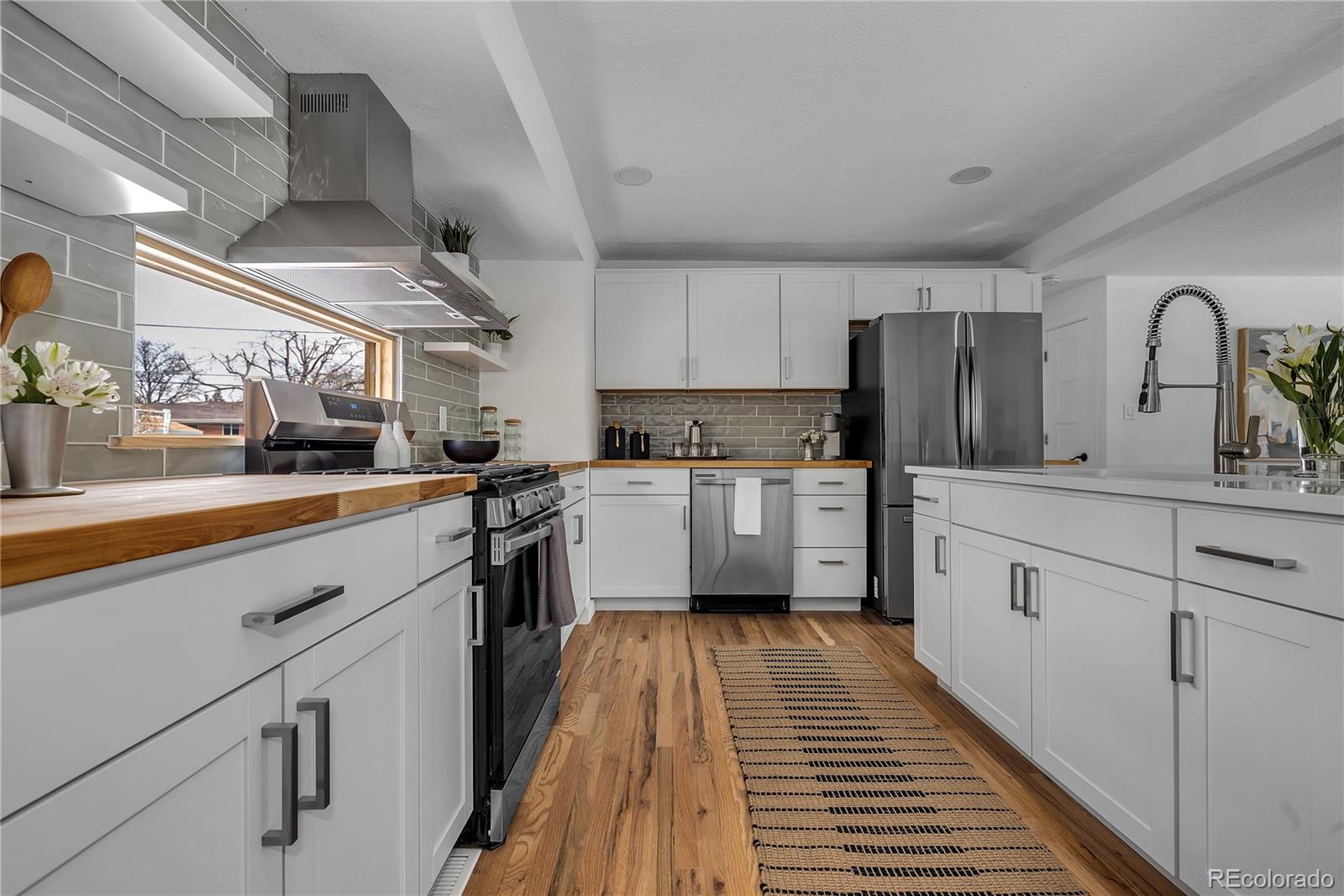 1896 S Saulsbury Court