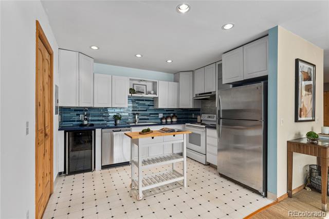5250 S Huron Way Unit: 12-102