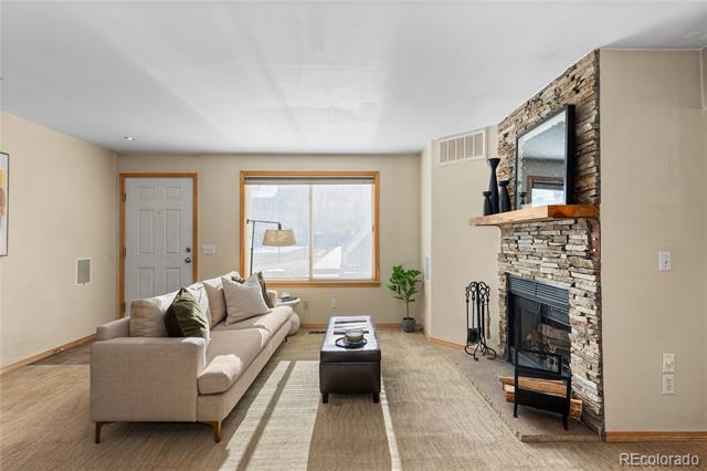 5250 S Huron Way Unit: 12-102