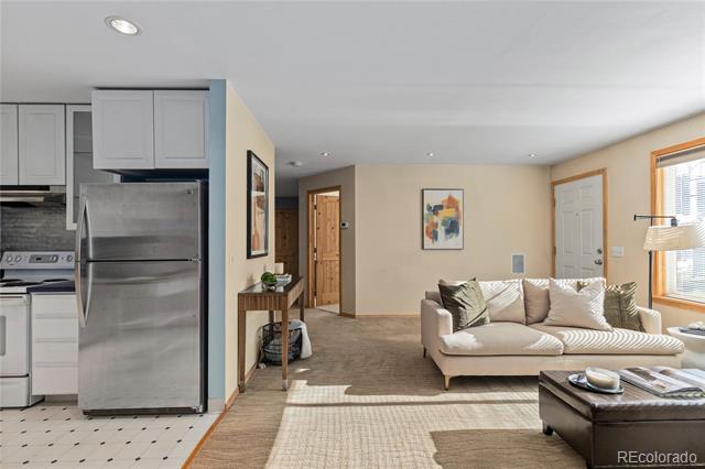 5250 S Huron Way Unit: 12-102