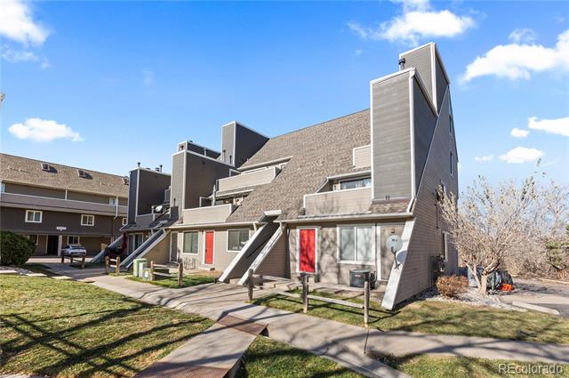 5250 S Huron Way Unit: 12-102