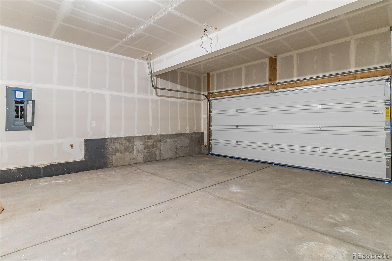 10581 Paris Street Unit: 1004