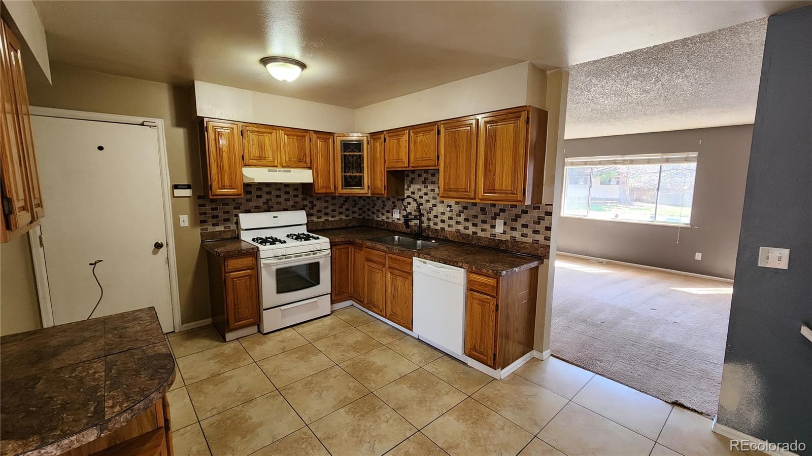 11651 E Ada Place