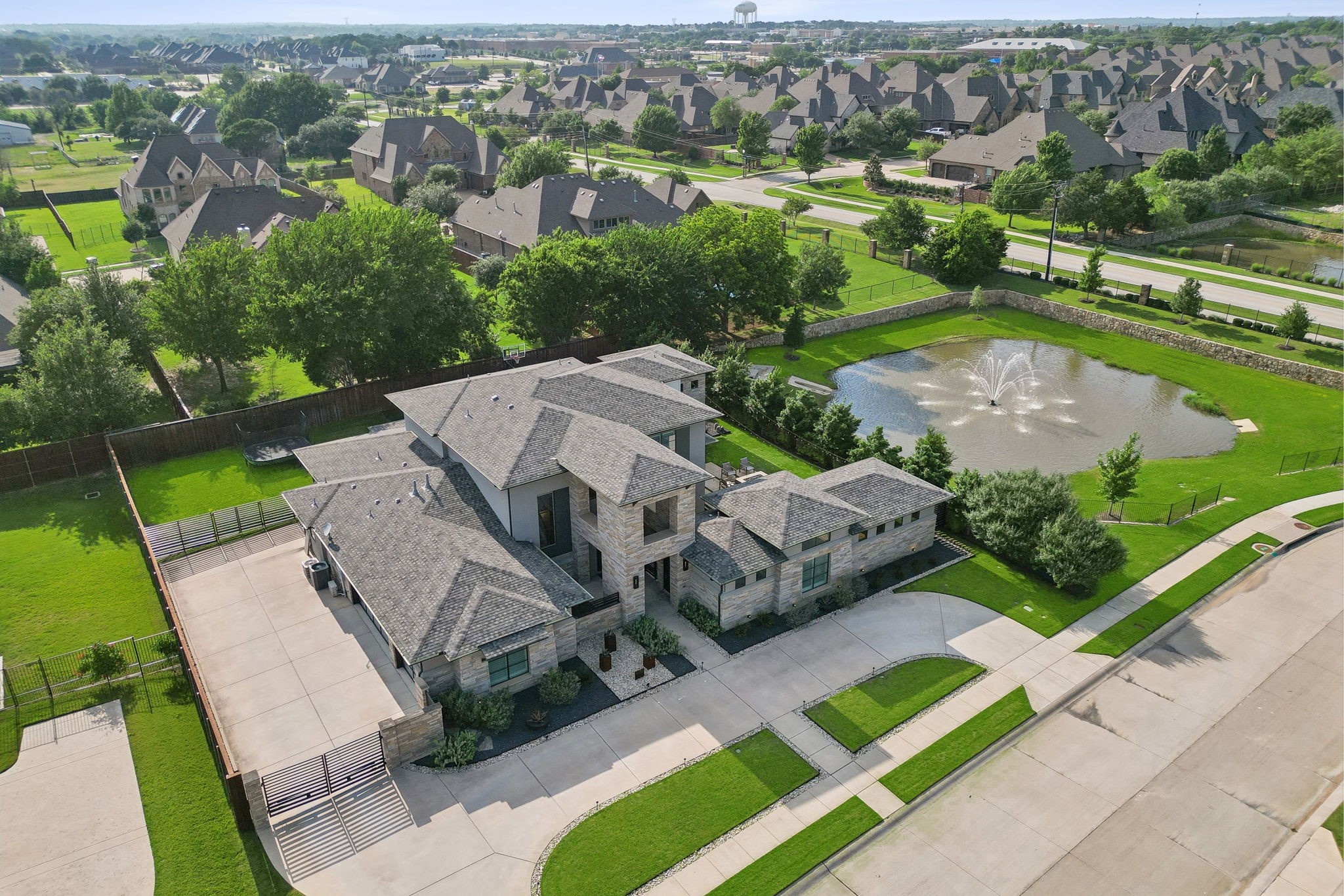 6200 Legacy Trail
