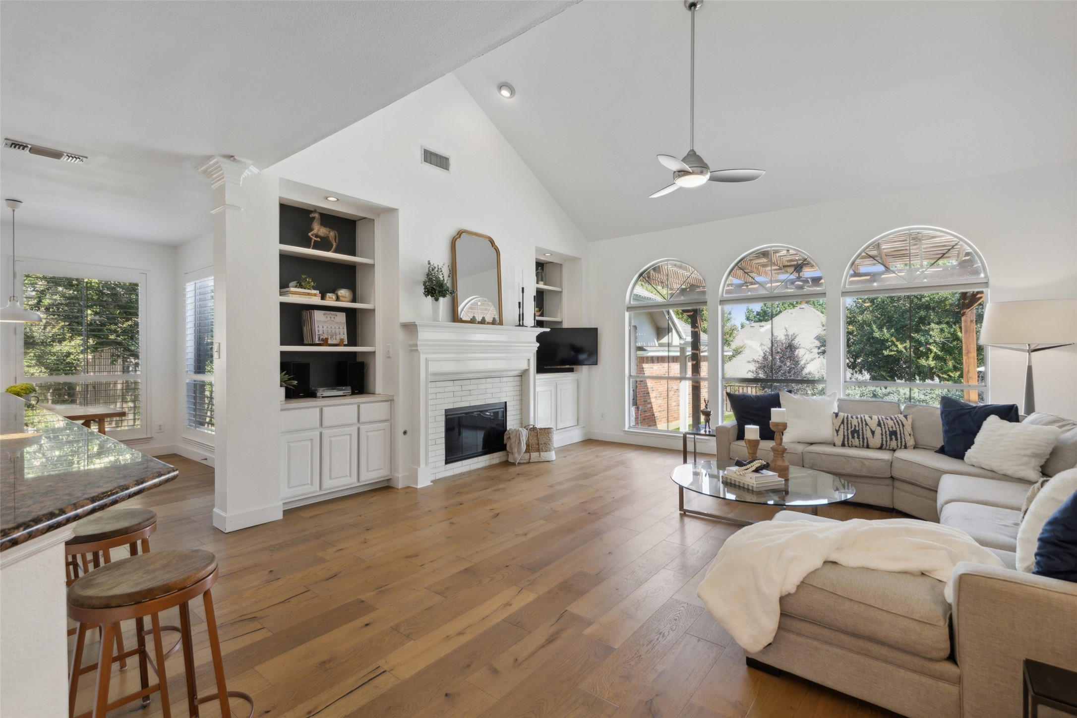 807 Caroline Lane
