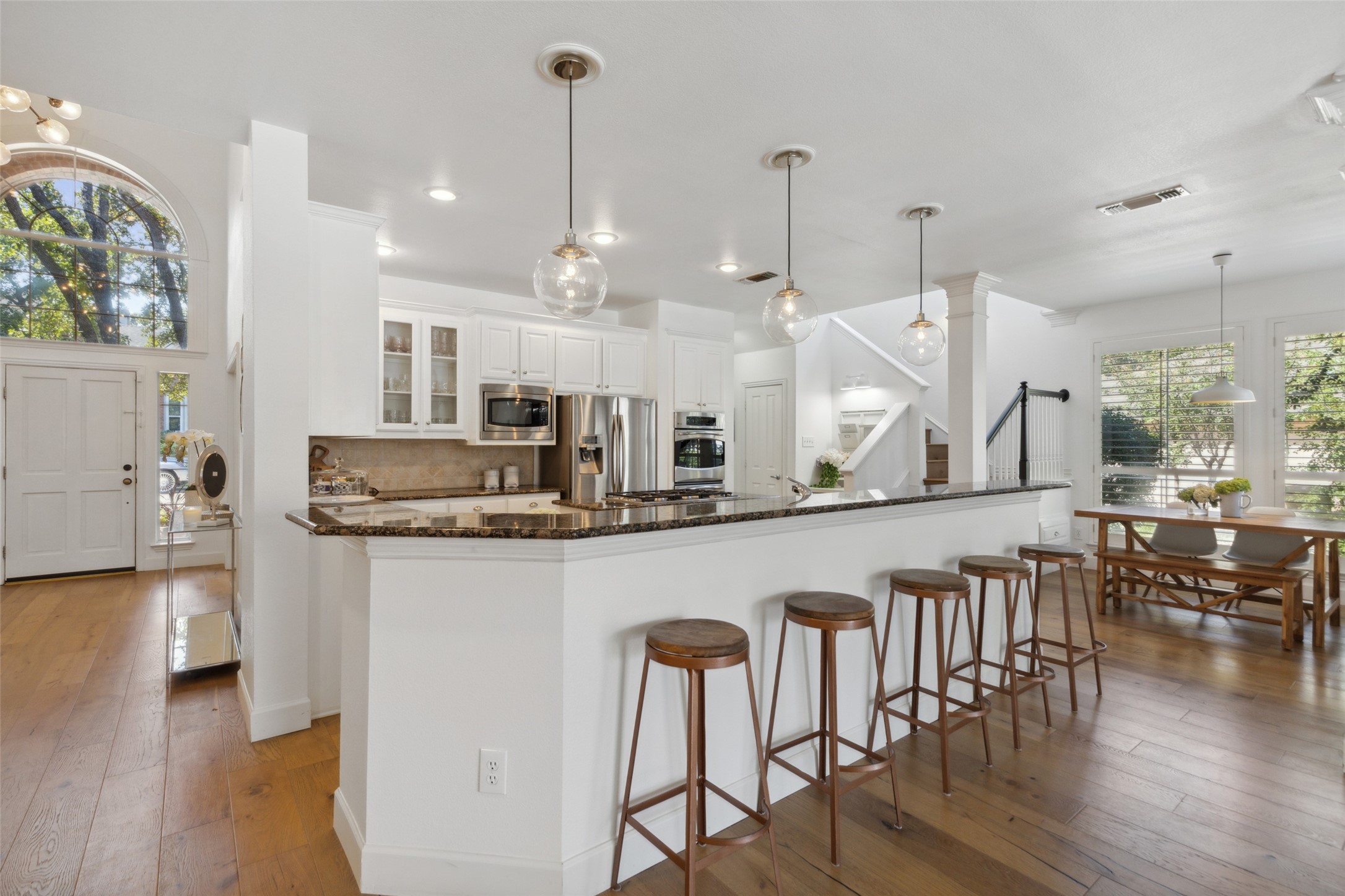 807 Caroline Lane