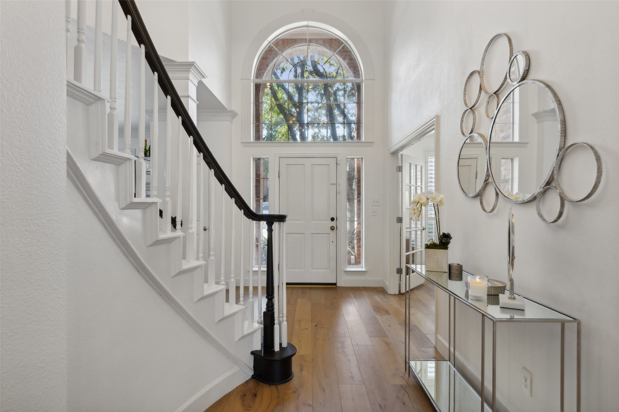 807 Caroline Lane