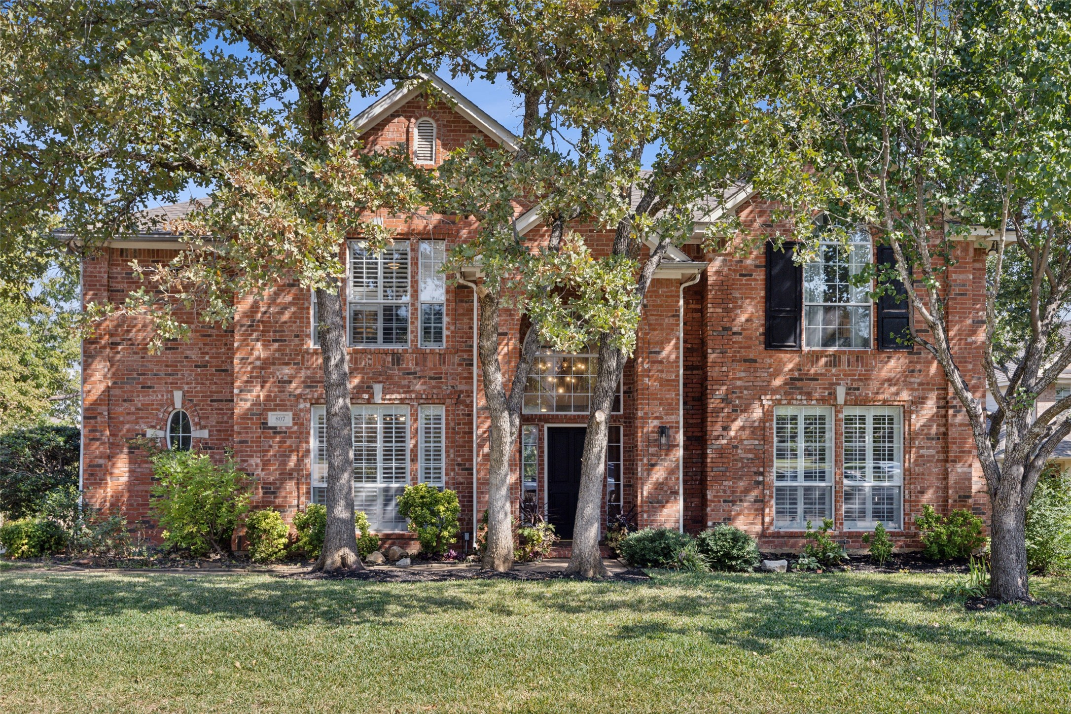 807 Caroline Lane