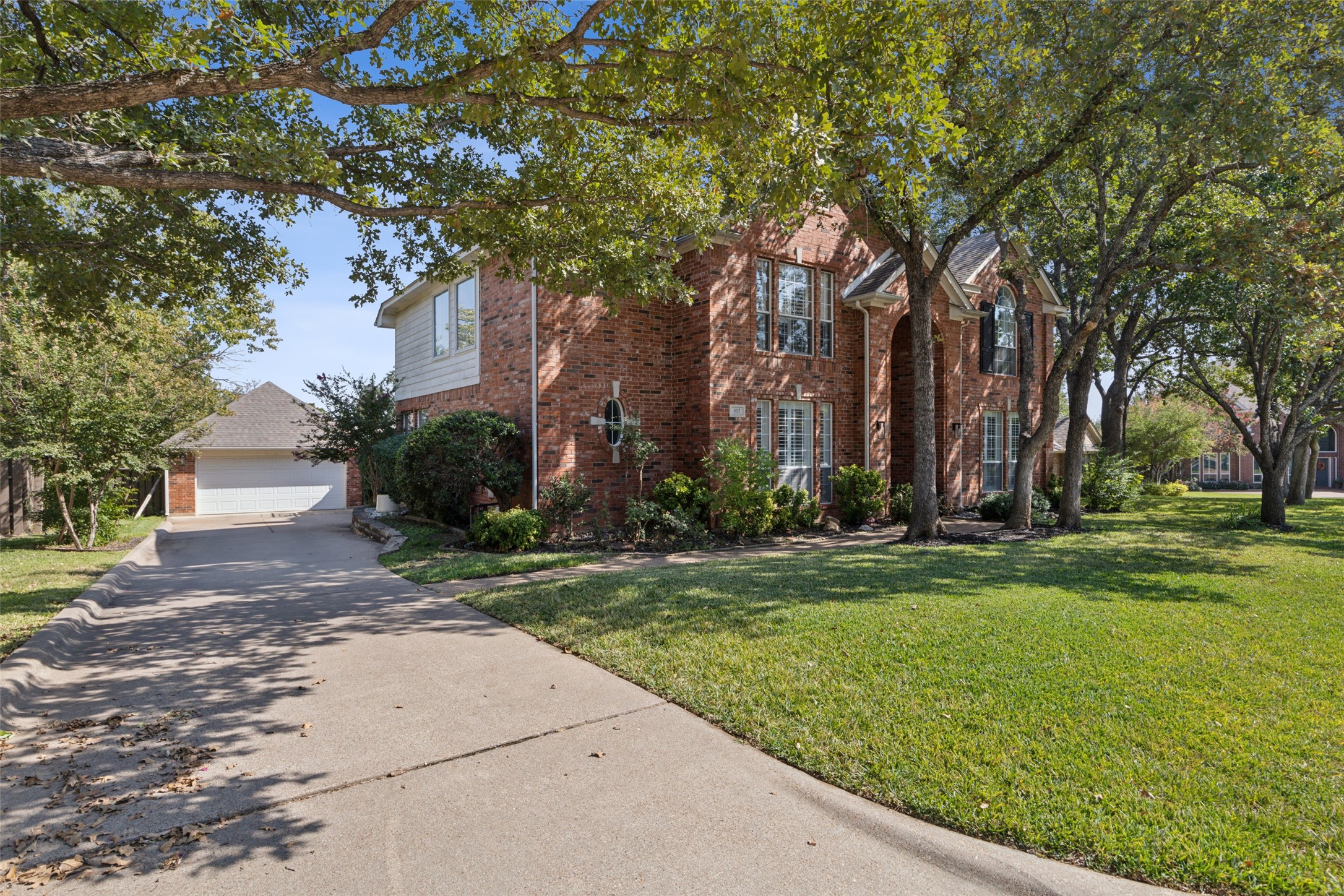 807 Caroline Lane