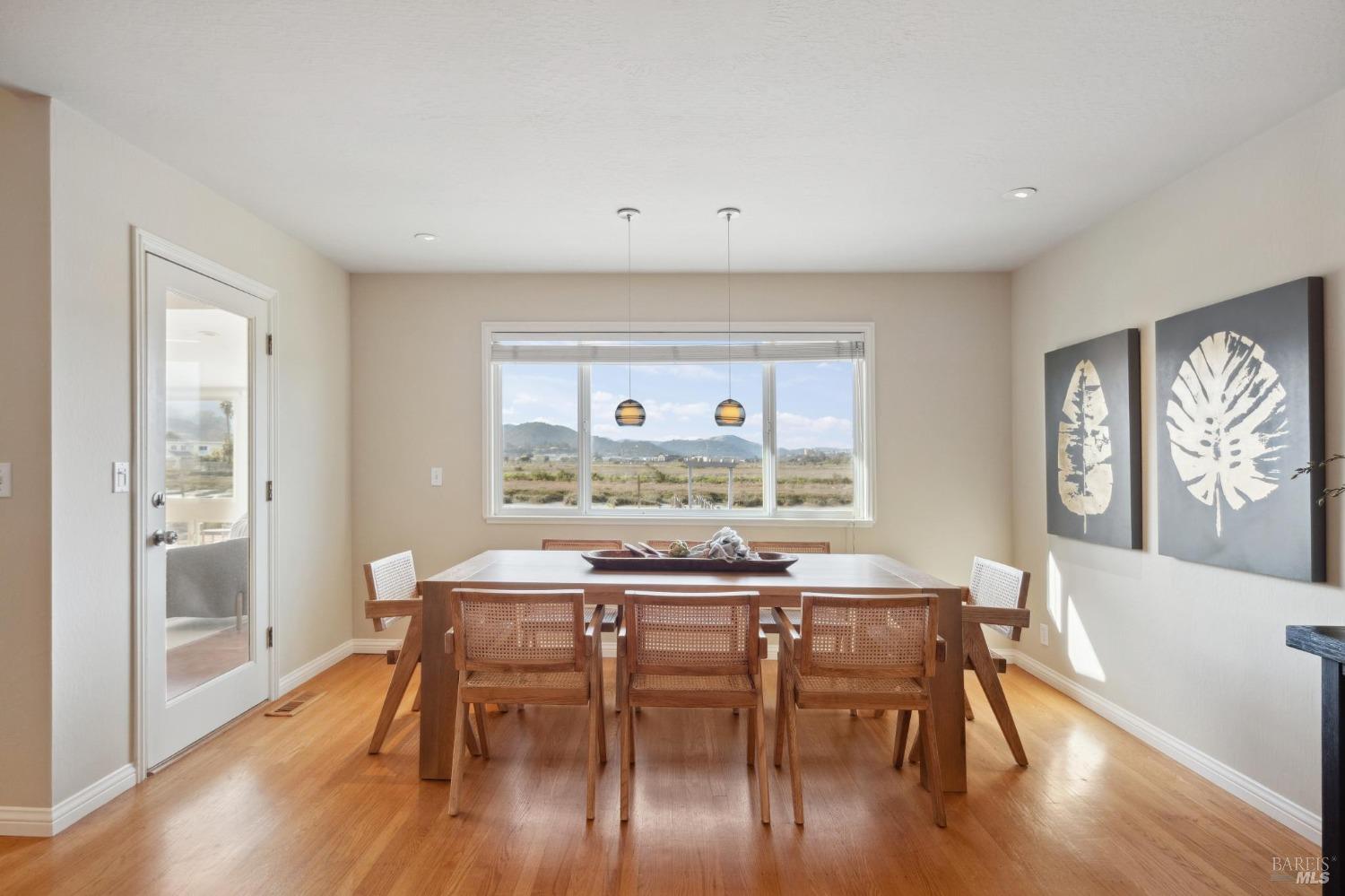 191 Golden Hind Psge