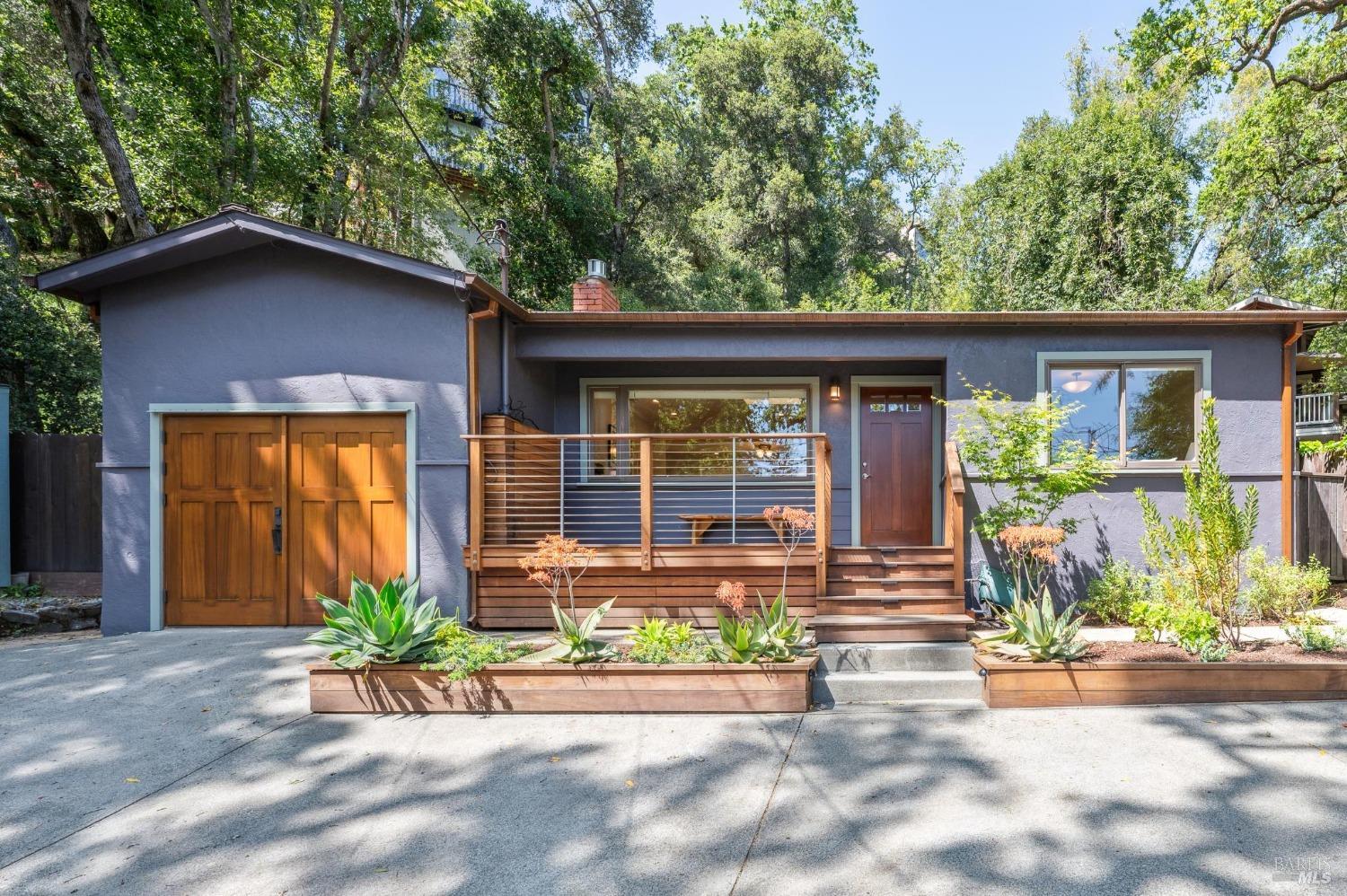 275 Frustuck Ave