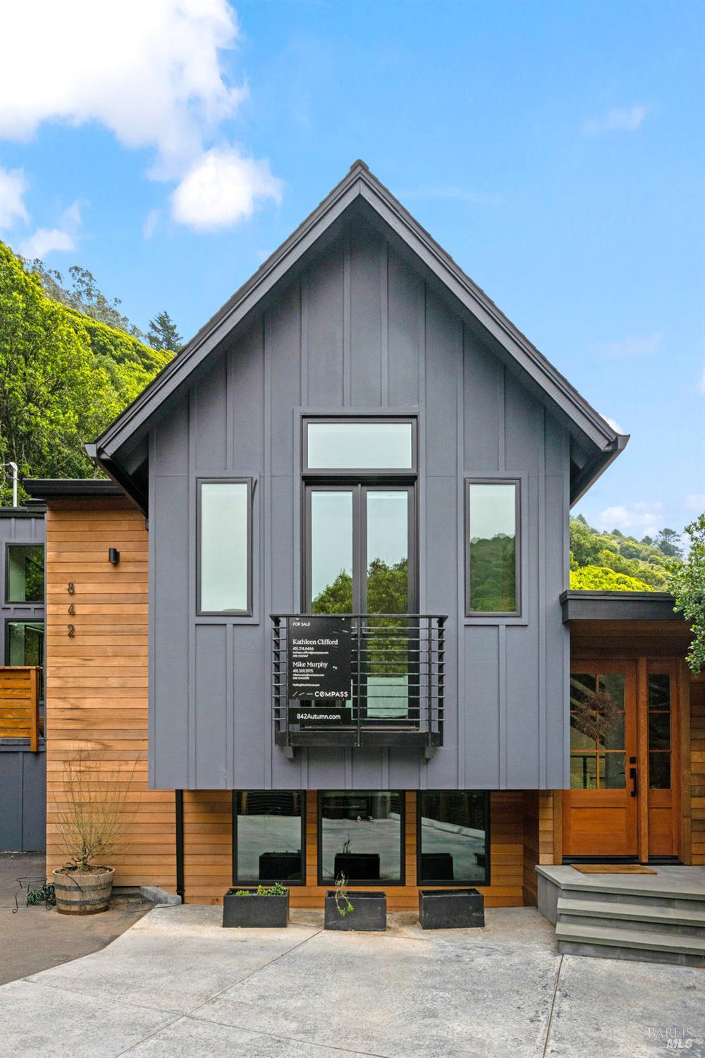 842 Autumn Ln