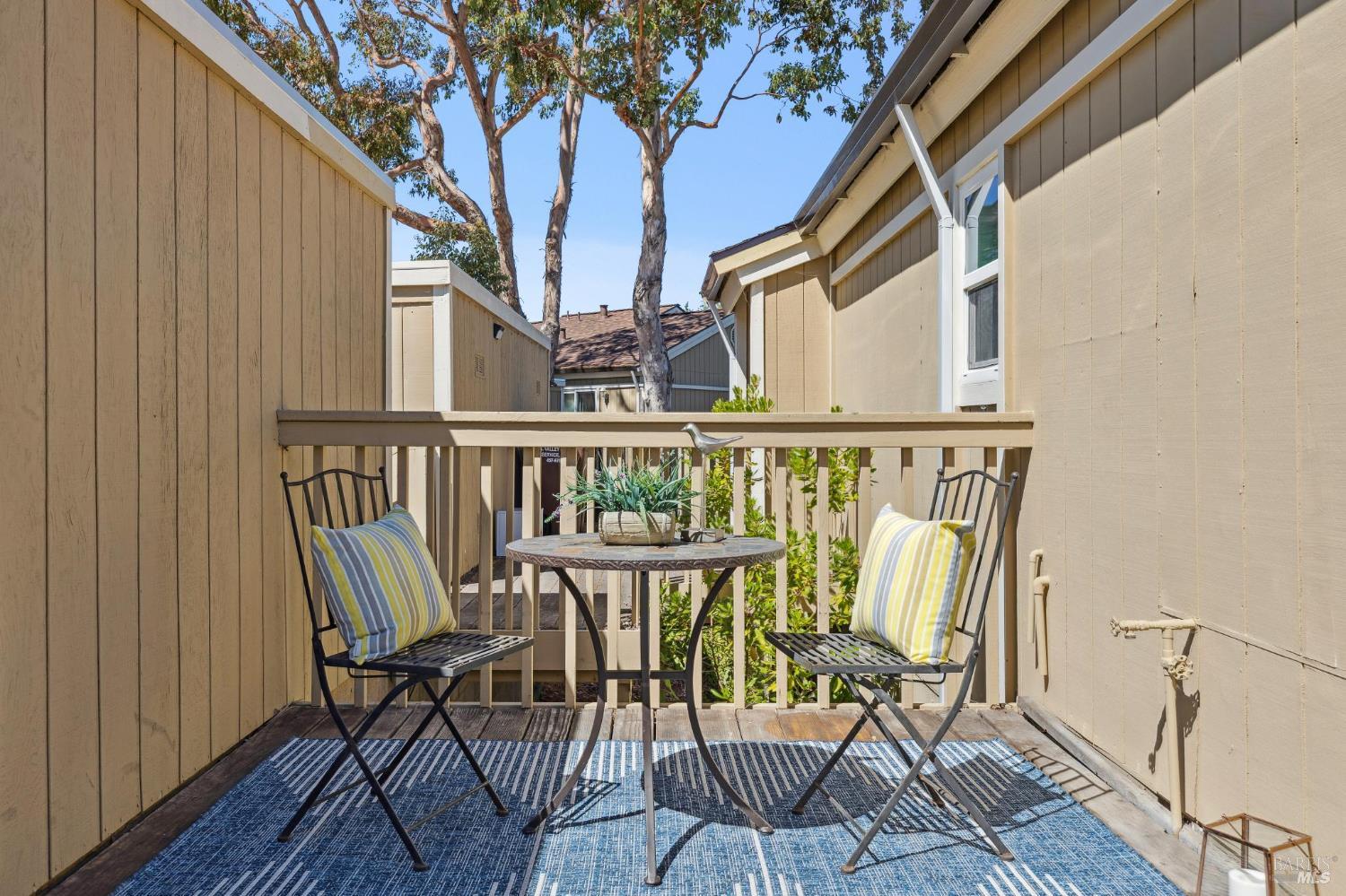 11 Thoreau Cir