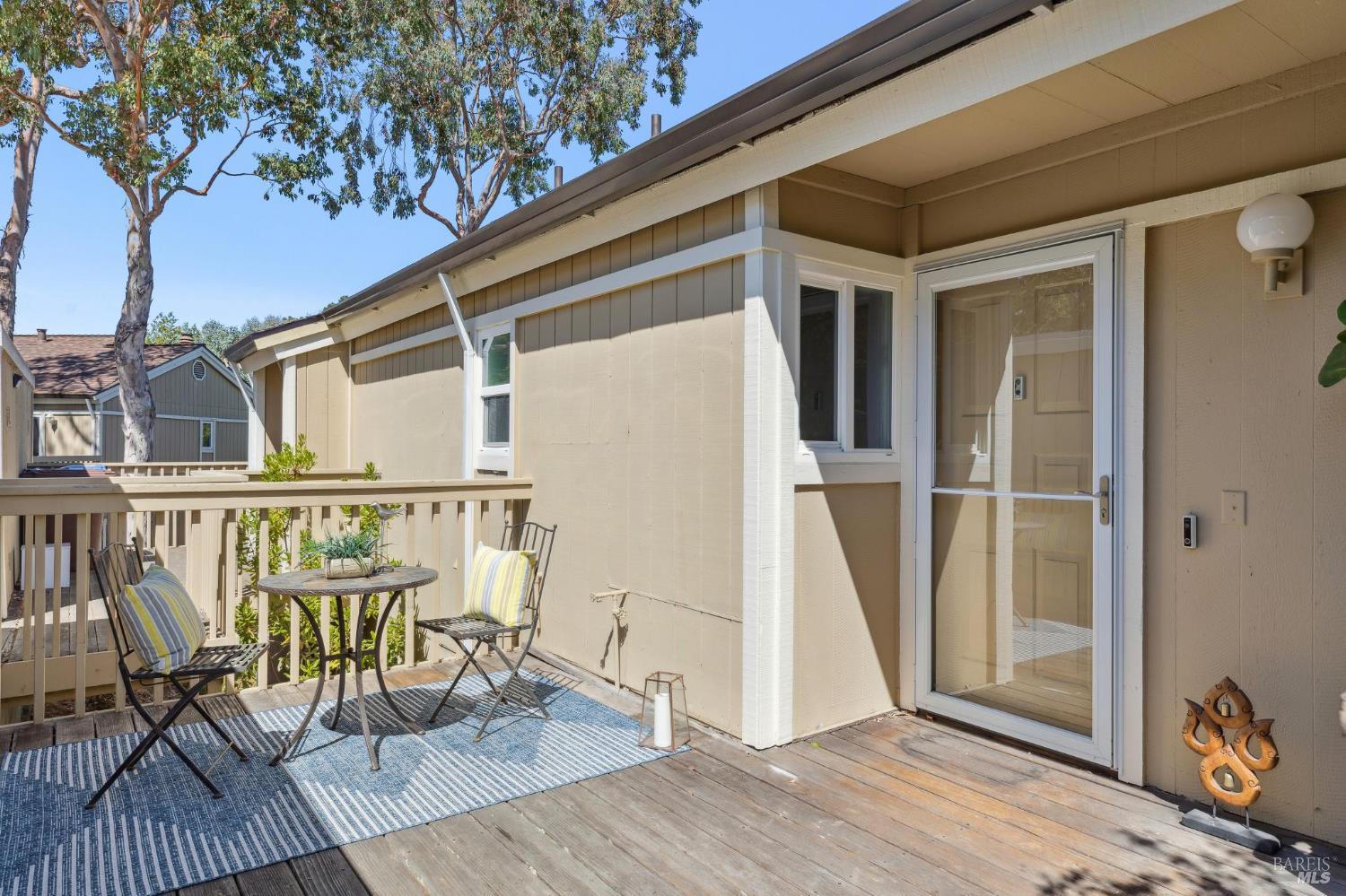 11 Thoreau Cir
