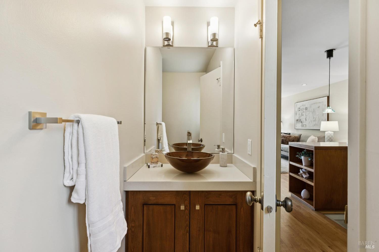 11 Thoreau Cir