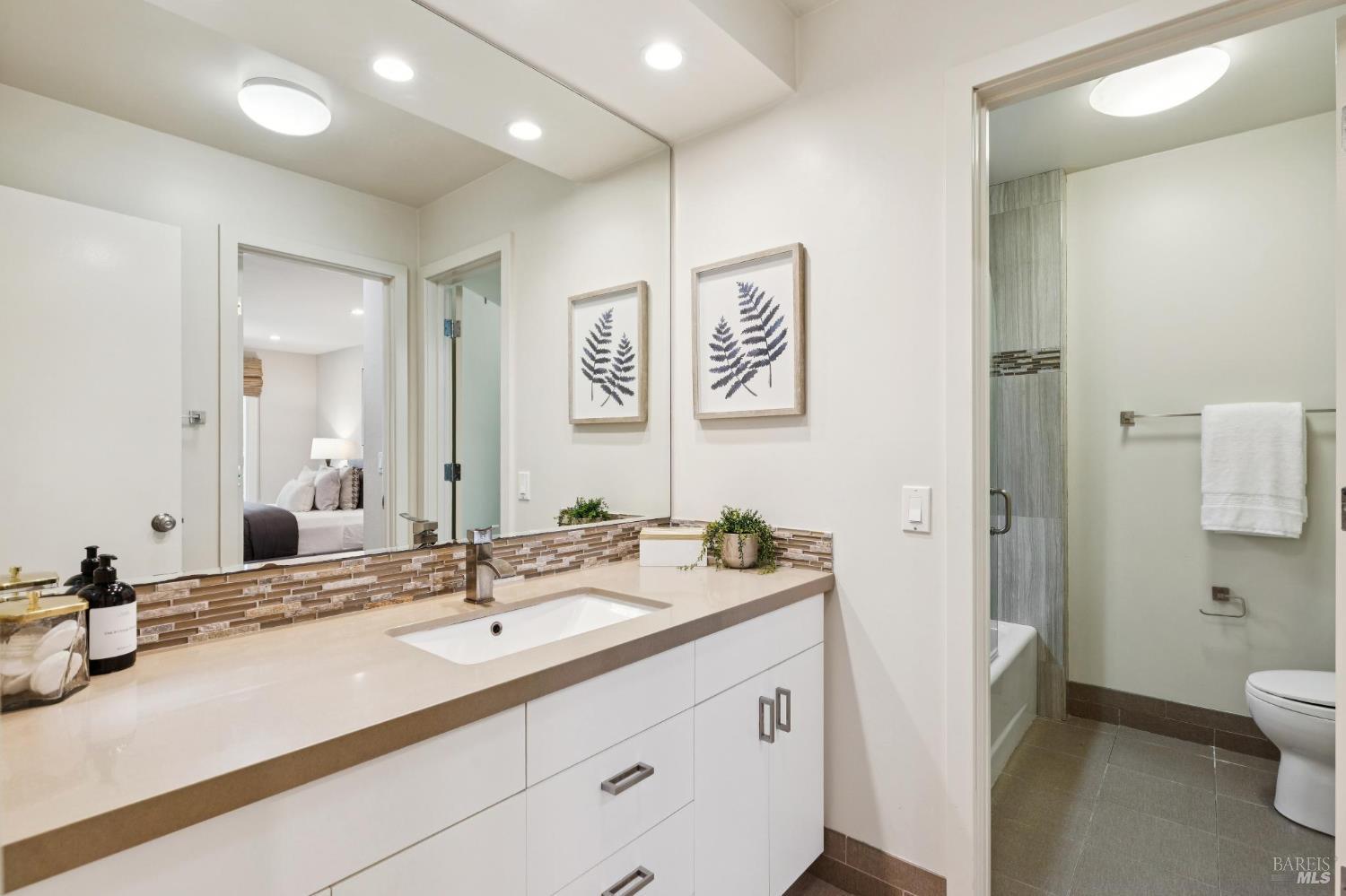 11 Thoreau Cir