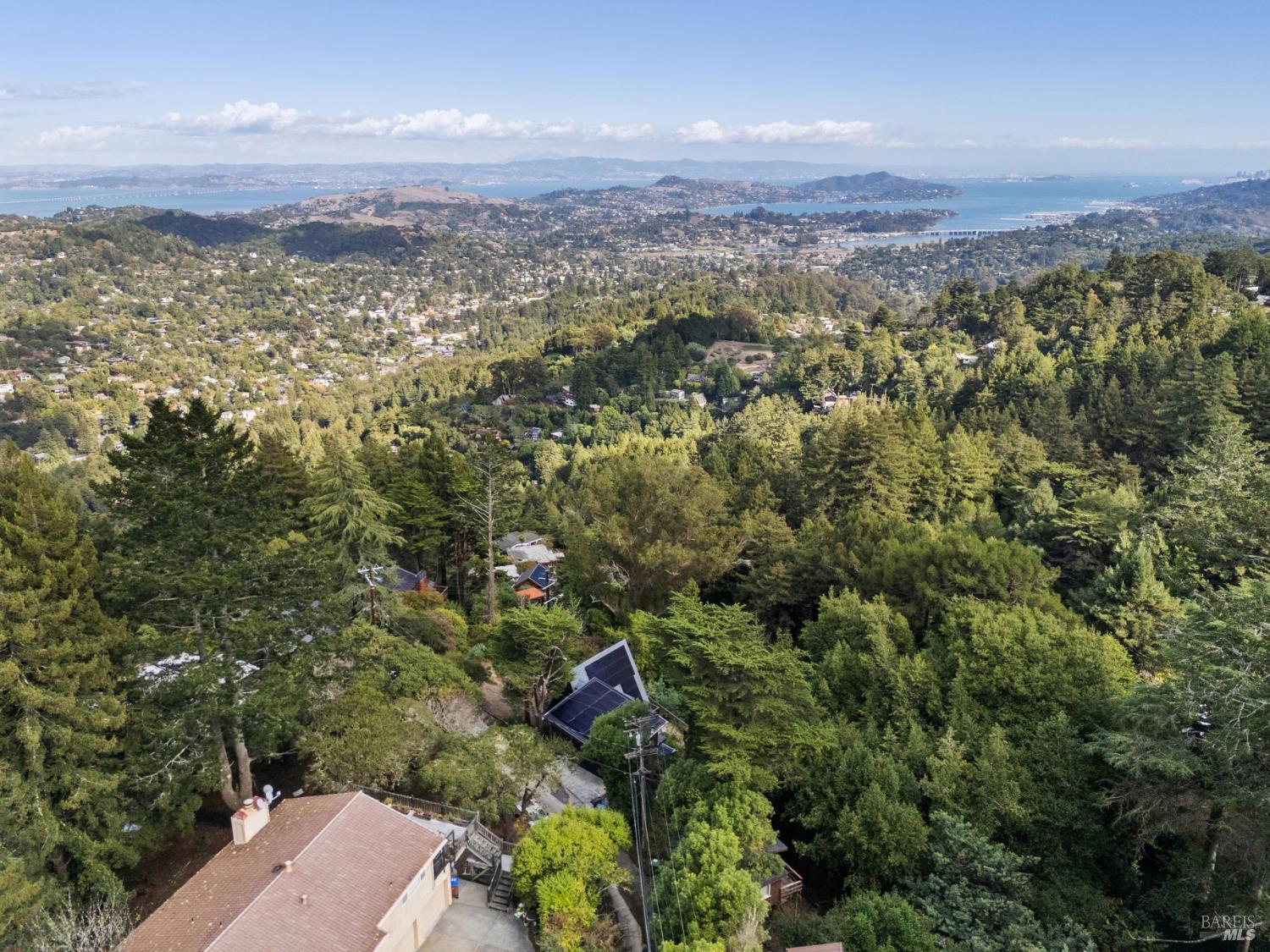 40 Mountain Ln