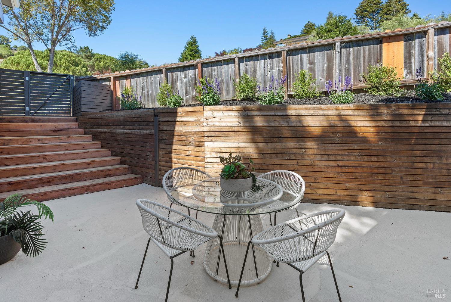 60 Mesa Avenue