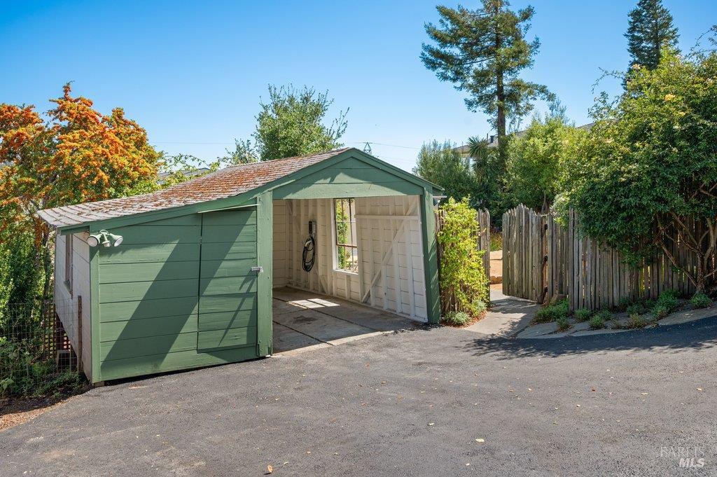 198 Lilac Lane