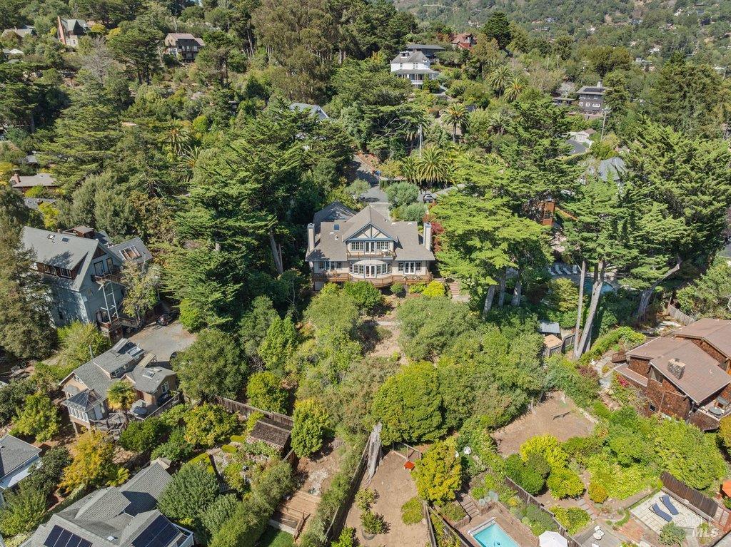 50 Summit Avenue