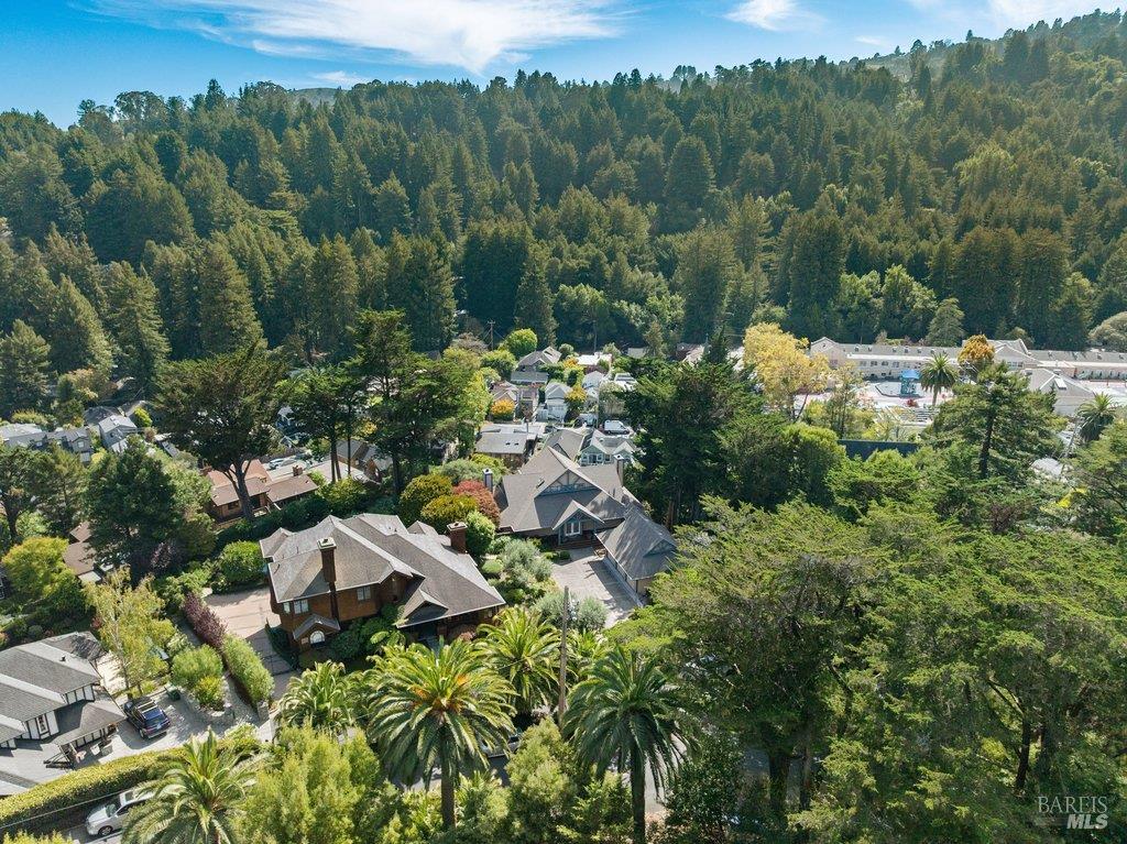 50 Summit Avenue