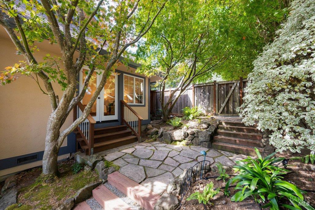 50 Summit Avenue