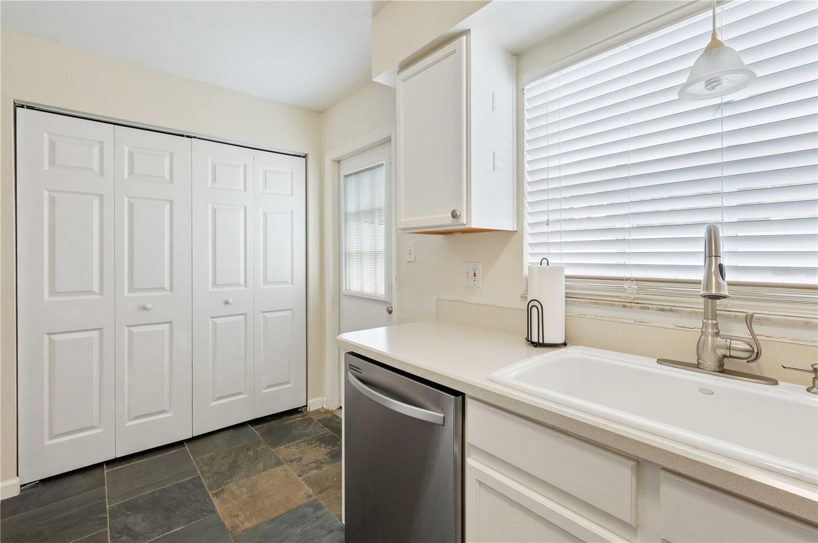 13536 EMBASSY PARK CT