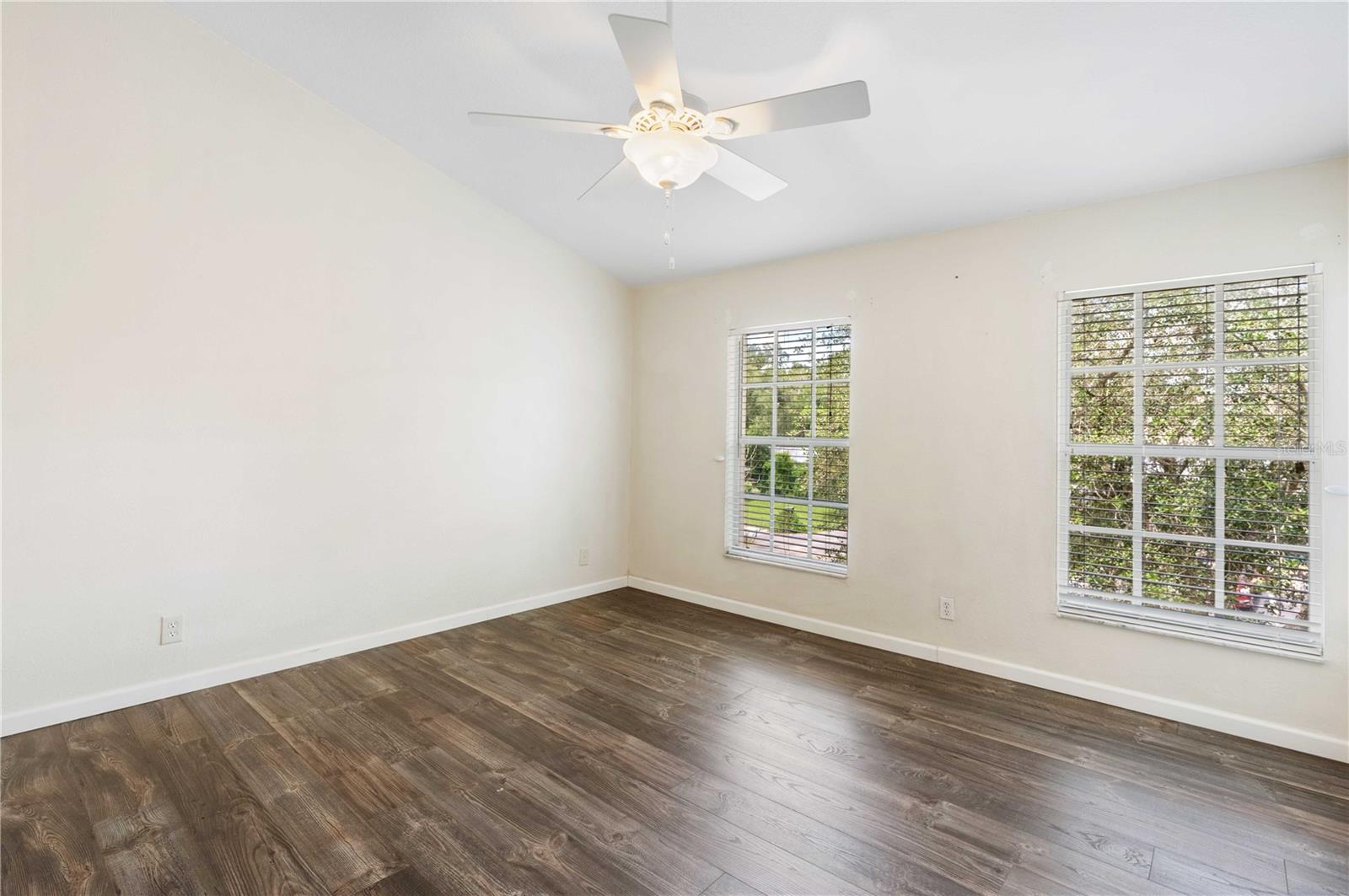 13536 EMBASSY PARK CT