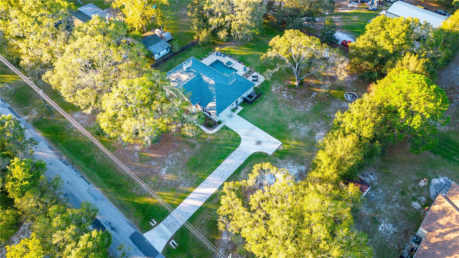28271 LINDENHURST DR
