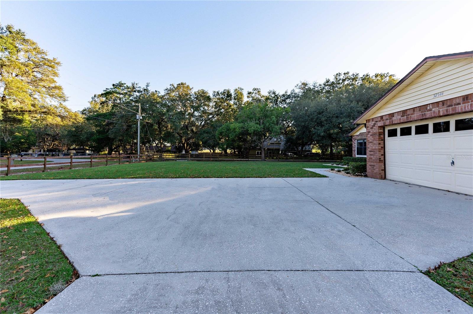 32544 KNOLLWOOD LN