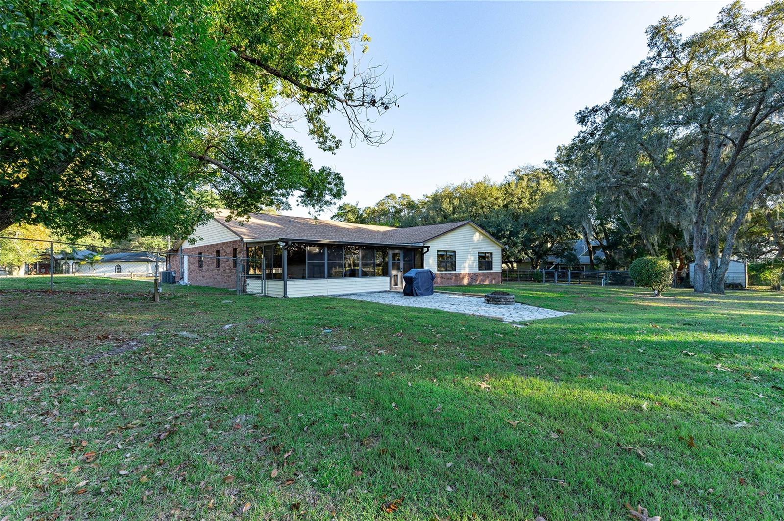 32544 KNOLLWOOD LN
