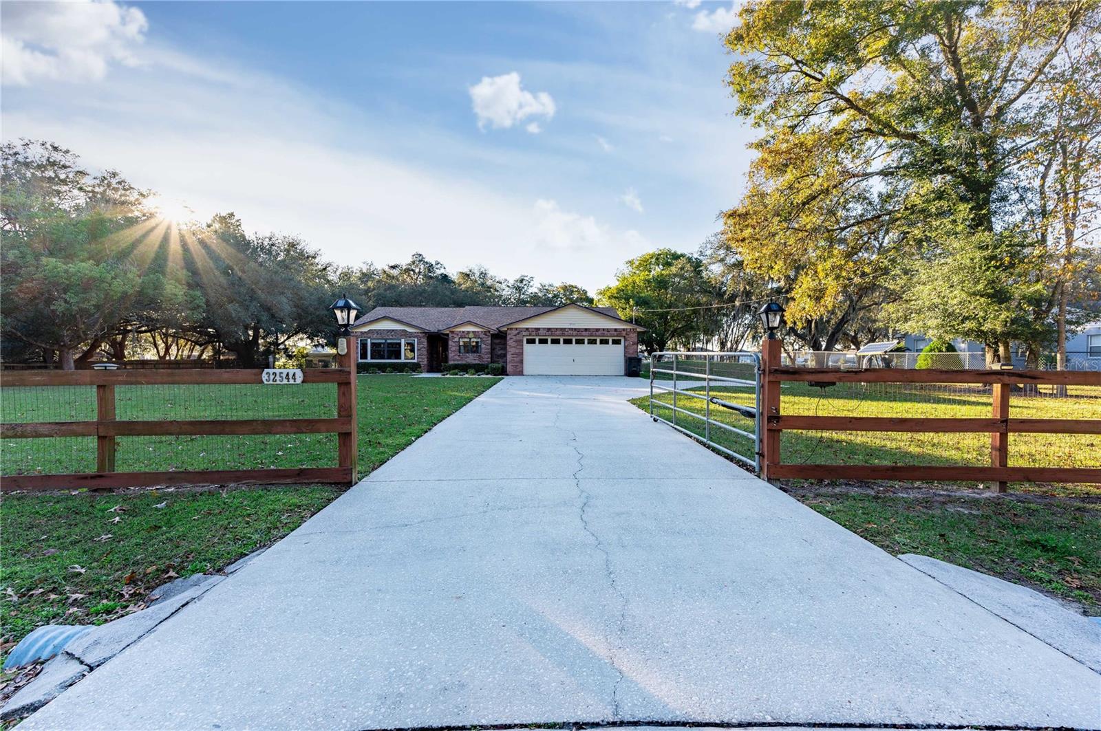 32544 KNOLLWOOD LN