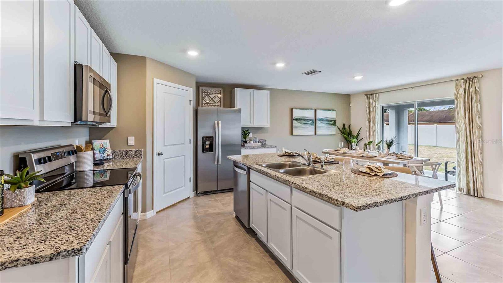 13313 TACONIC LN