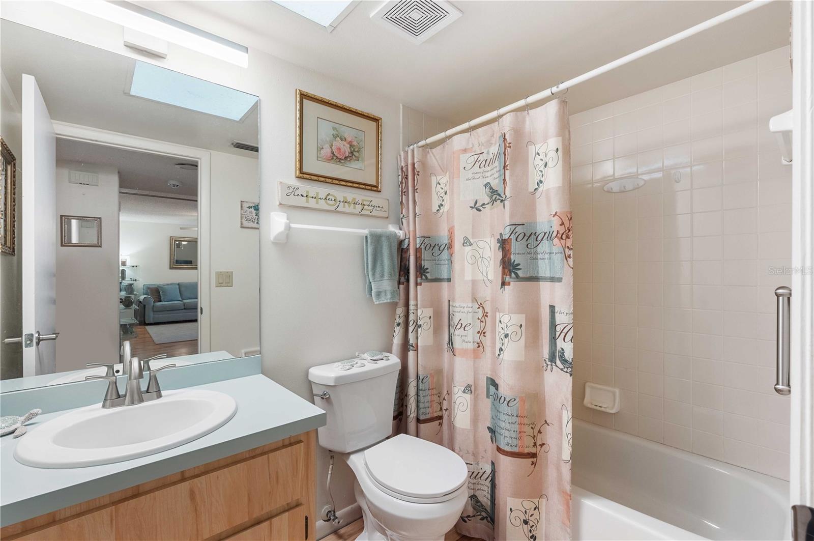 7186 LEXINGTON CIR