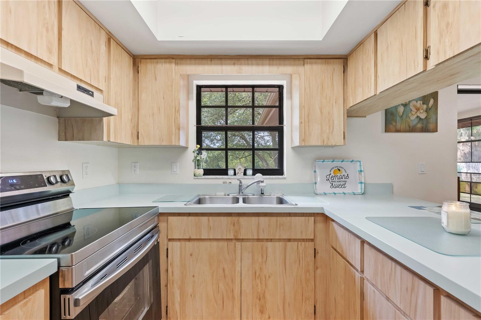 7186 LEXINGTON CIR