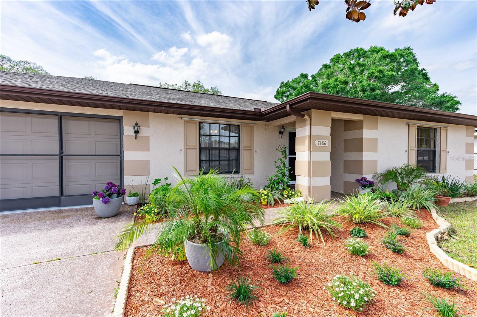 7186 LEXINGTON CIR
