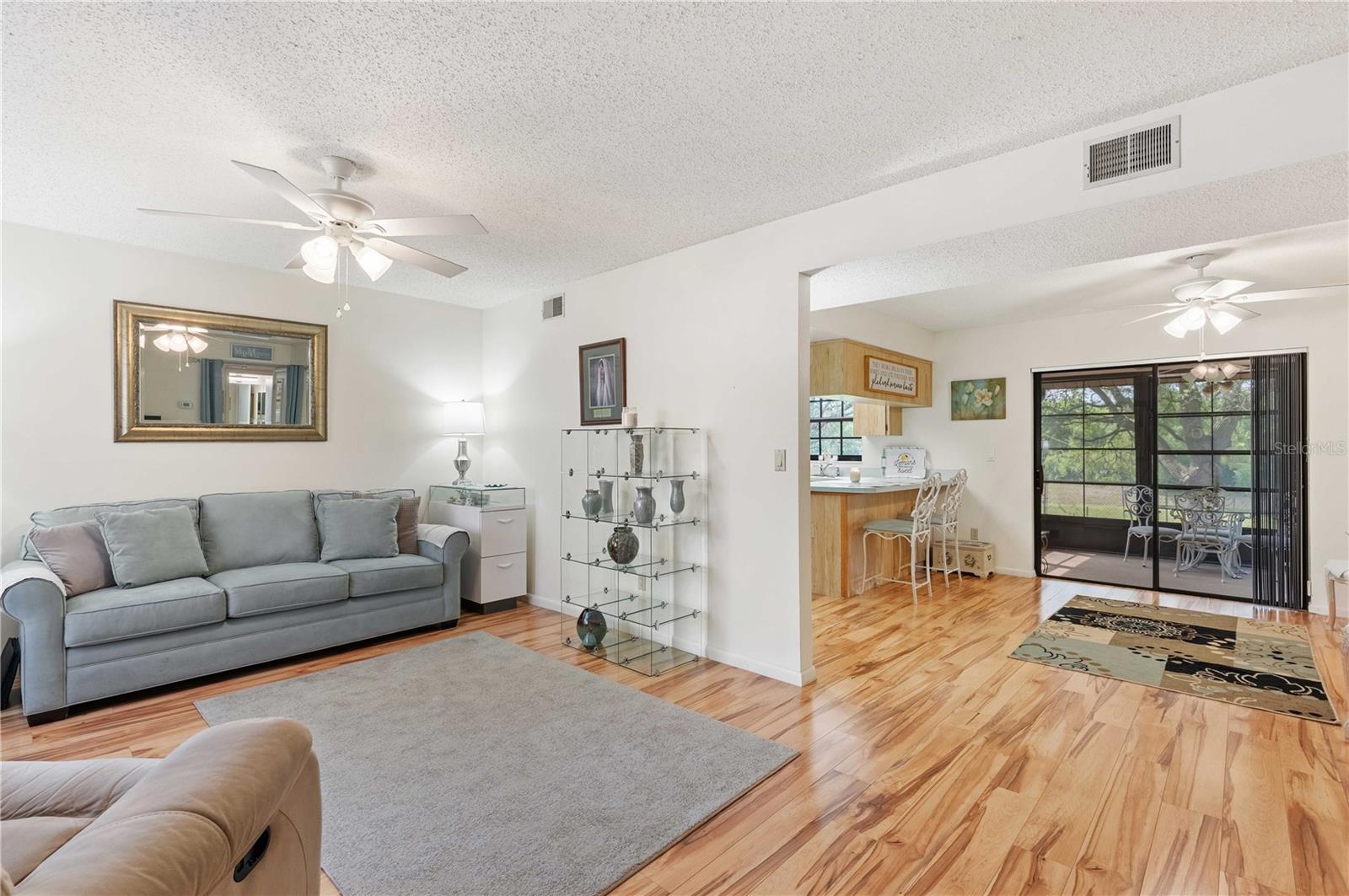 7186 LEXINGTON CIR