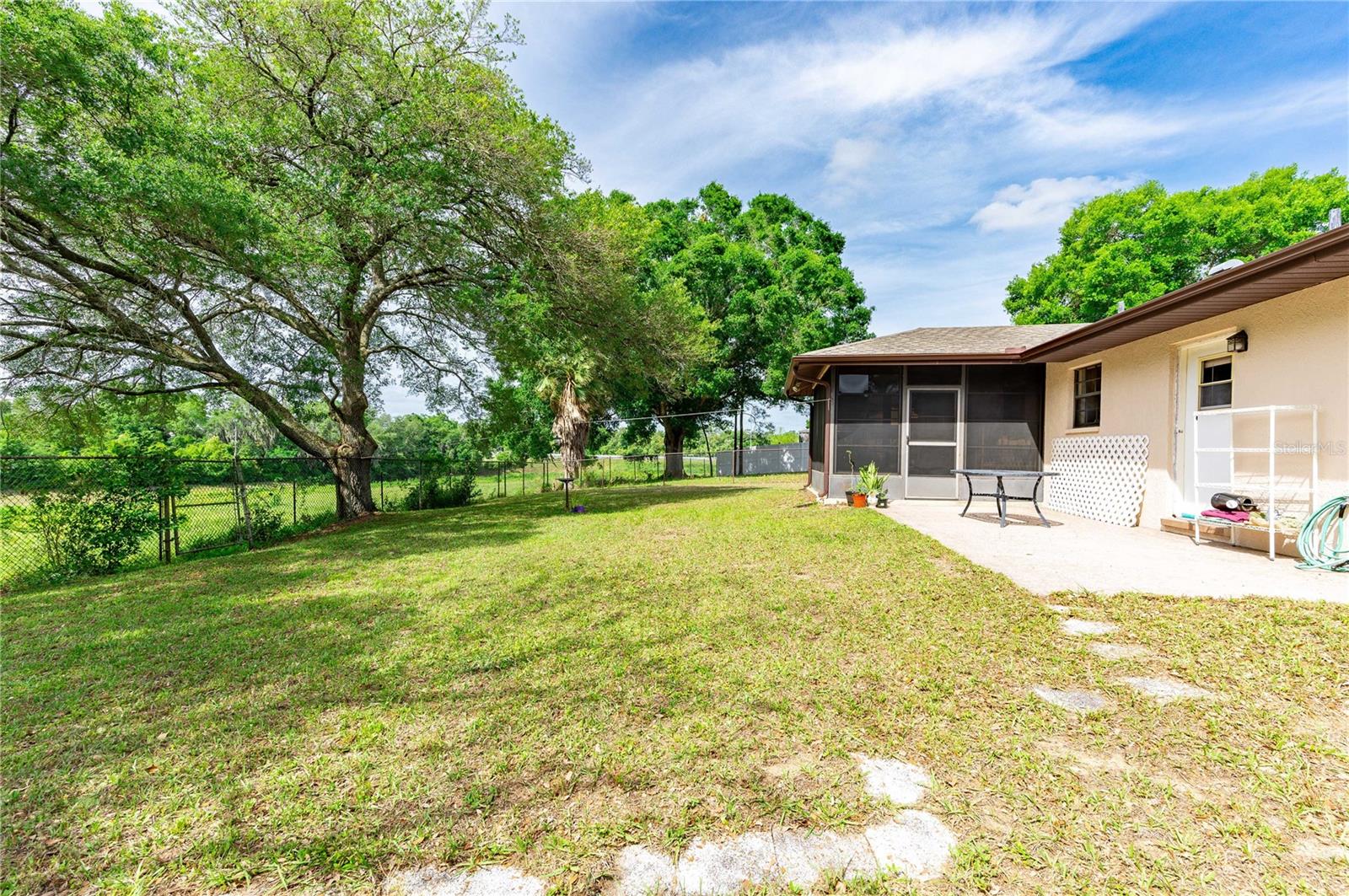 7186 LEXINGTON CIR
