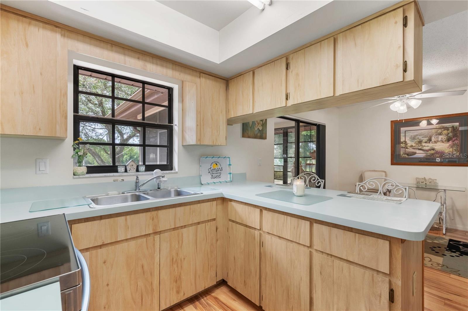 7186 LEXINGTON CIR