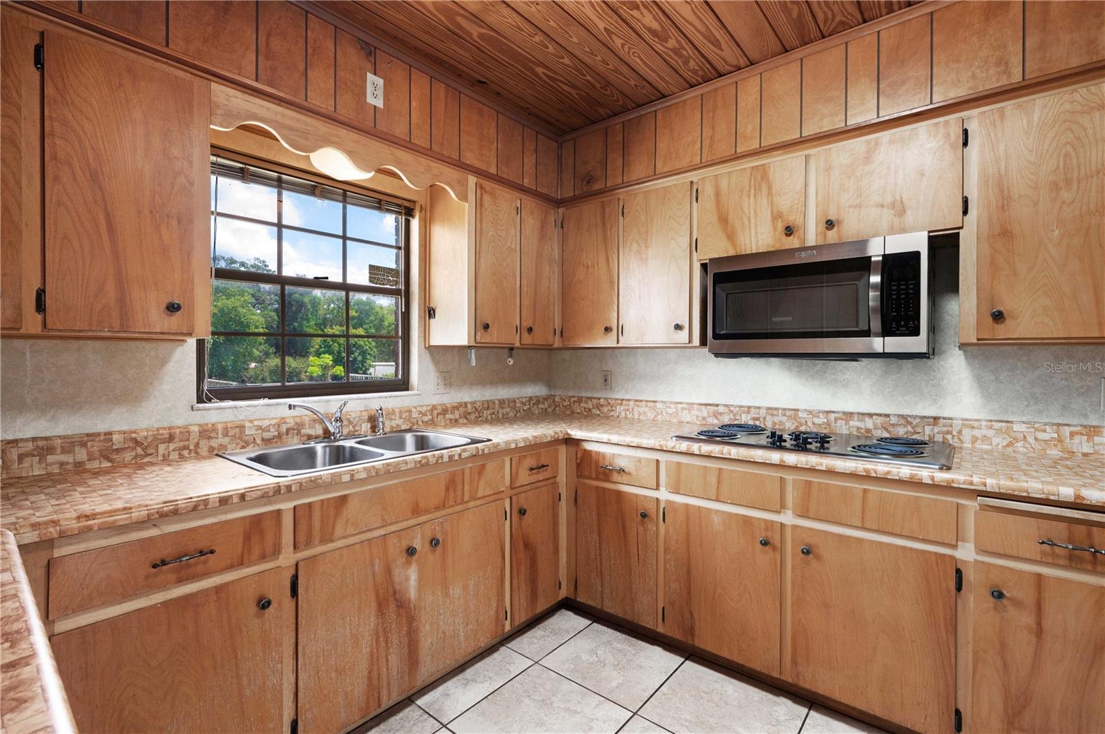 13312 FORT KING RD