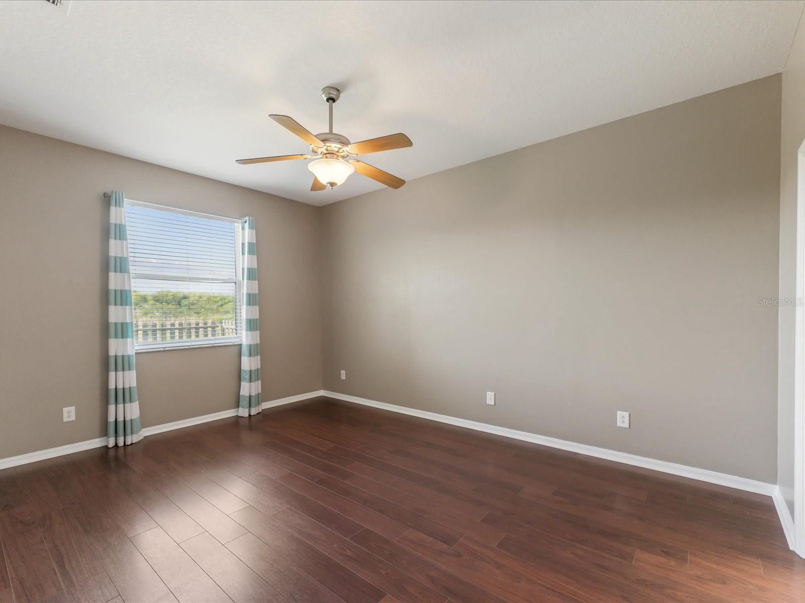 18528 NEW LONDON AVE
